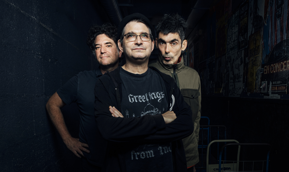 Shellac + Irnini Mons