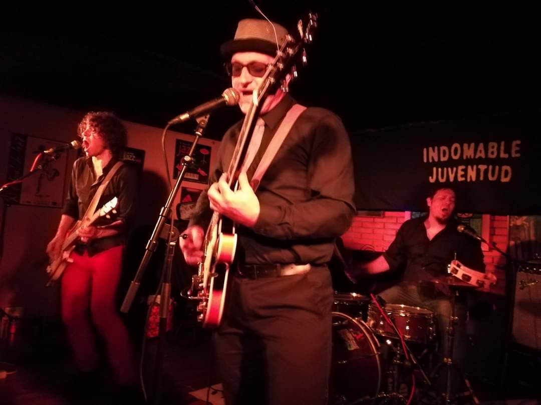 Sir Bald & Los Hairies