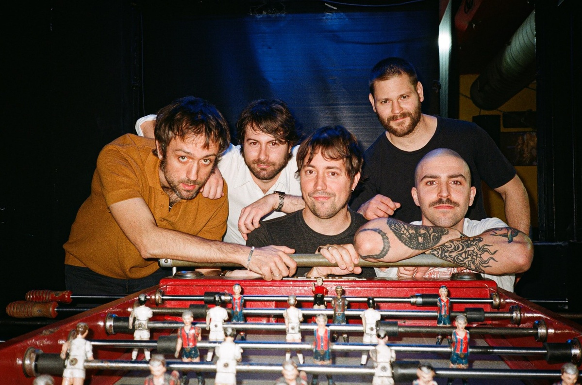 Camellos + Total Noventa