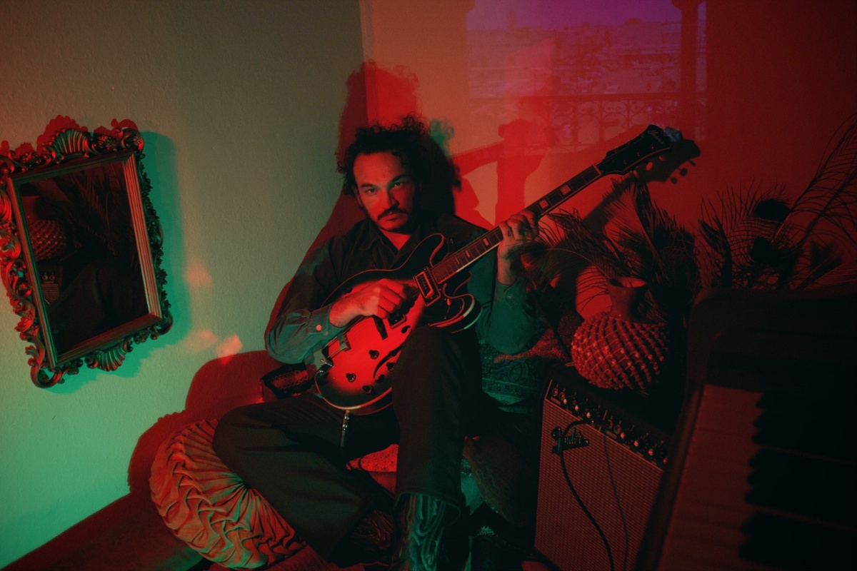 Night Beats + Bobbi Relac