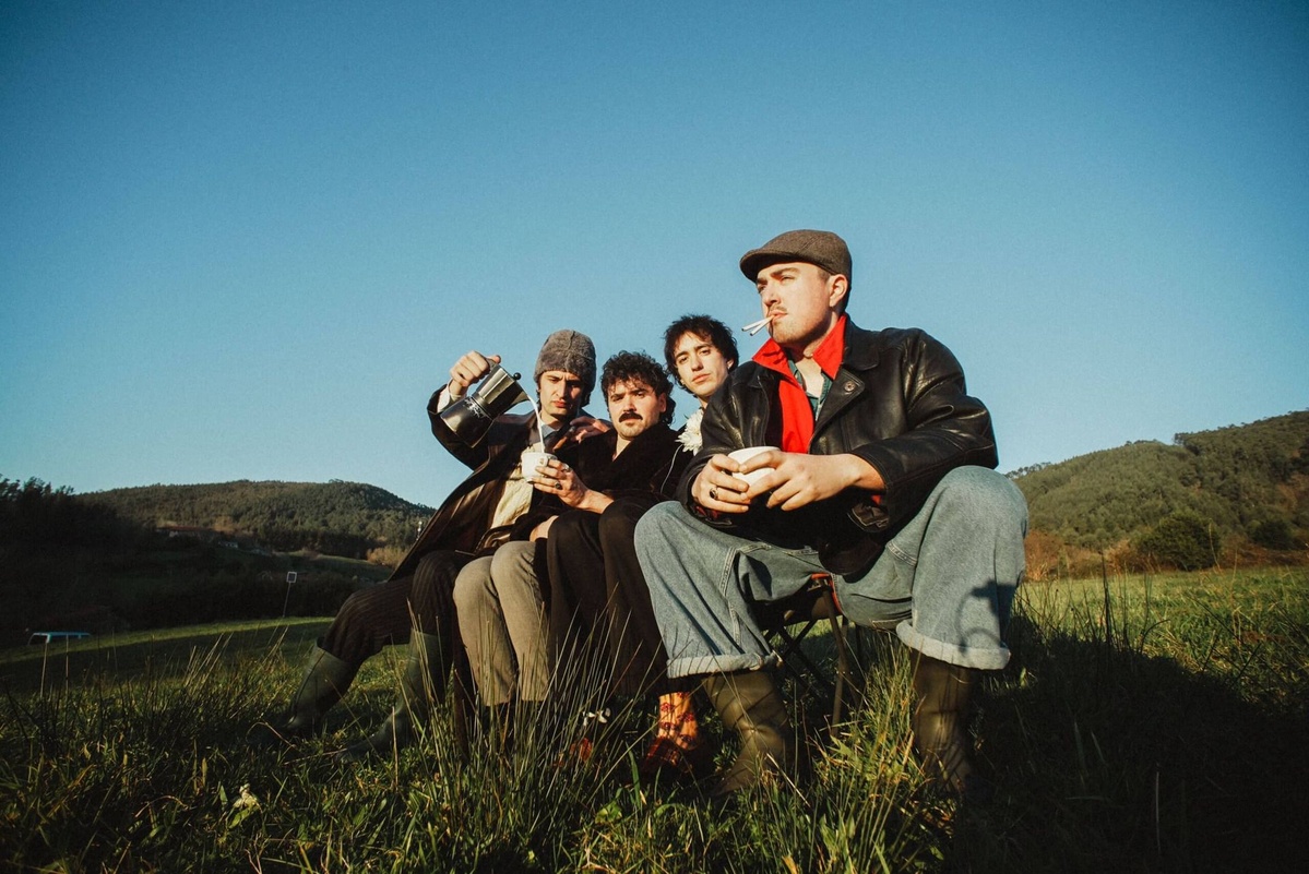 EZEZEZ + Martin de Marte